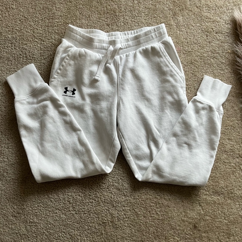 White under armor sweatpants